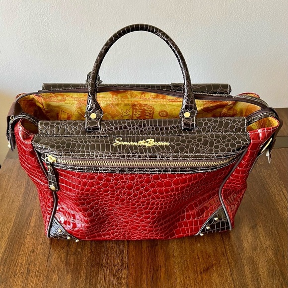 👜 Samantha Brown Burgundy Croco Embossed Overnight Travel Bag 12.5”H x 14”W - Picture 13 of 15